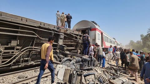 إصابة 40 شخصا في تصادم قطارين شمال مصر