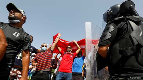 بلينكن يدعو الرئيس التونسي إلى “حوار مفتوح” مع الأطراف السياسية