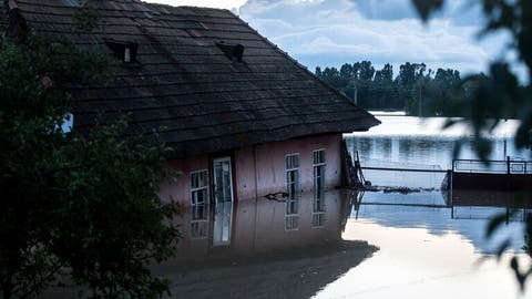 مصرع شخصين جراء فيضانات في رومانيا