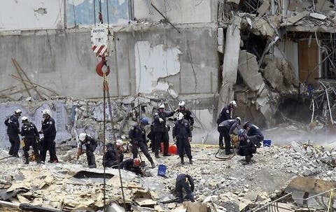 أمريكا تعلن ارتفاع ضحايا انهيار مبنى ميامي ل86 قتيلا