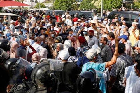 الاتحاد الأوروبي يحث الأطراف التونسية على تجنب العنف