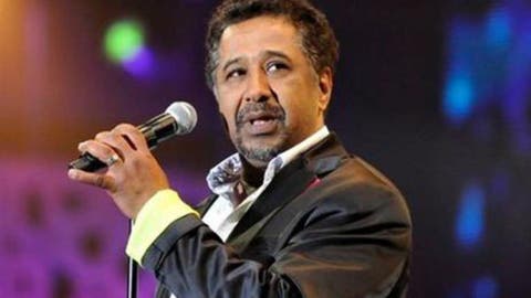 جزائريون يضايقون الشاب خالد بسبب جنسيته المغربية