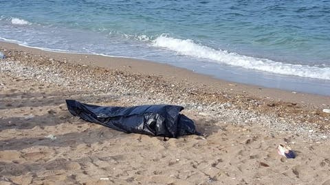 مياه بحر المضيق تلفظ جثة امرأة