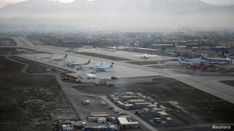 أوزبكستان: أجبرنا عشرات الطائرة الأفغانية “الهاربة” على الهبوط
