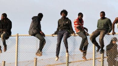 Photo of عشرات الأفارقة يتسللون إلى مليلية المحتلة