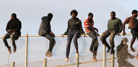 عشرات الأفارقة يتسللون إلى مليلية المحتلة