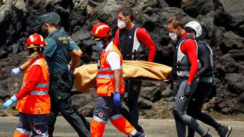 انطلق من سواحل الداخلة.. وفاة 42 مهاجرا جراء غرق قاربهم المتجه إلى جزر الكناري