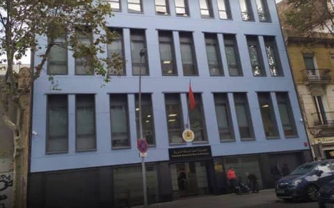 القنصلية العامة ب”برشلونة” تنفي الإتهامات الموجهة إليها برعاية السماسرة