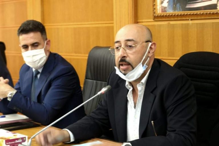 بالاجماع.. انتخاب منير الليموري رئيسا لغرفة الصناعة التقليدية بجهة الشمال(فيديو)