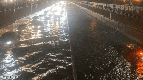 “نيويورك تغرق”.. حالة طوارئ وفيضانات بعد أمطار قياسية