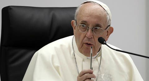 البابا فرانسيس يحذر من معاداة السامية أثناء زيارة للمجر