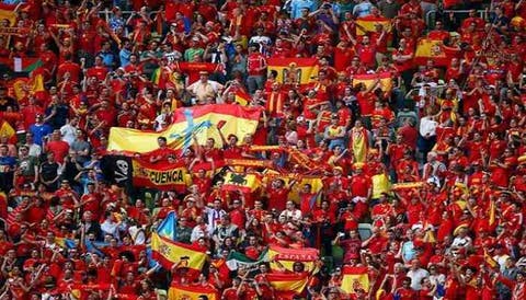 إسبانيا تسمح بعودة المشجعين للملاعب بكامل طاقتها الاستيعابية