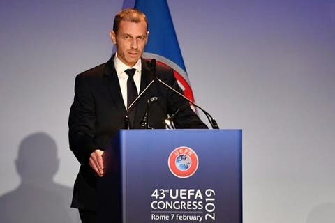 رئيس الاتحاد الأوروبي لكرة القدم يعارض إقامة كأس العالم كل عامين