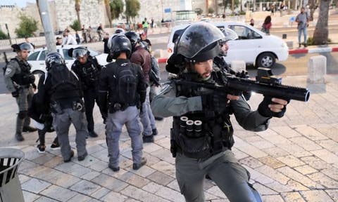 الشرطة الإسرائيلية تُصيب وتعتقل محتفلين بـ”المولد النبوي” بالقدس