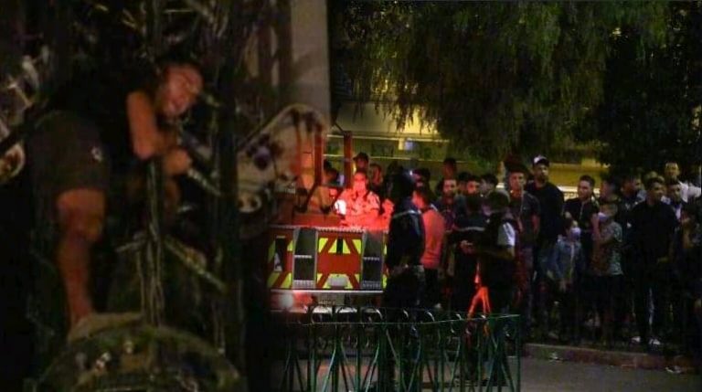 بسبب خديجة.. السلطات تنقذ شابا من الانتحار "فيديو"