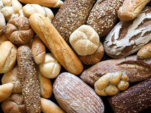 تقرير: ارتفاع أسعار المحروقات والخبز والزيوت خلال الشهر الماضي