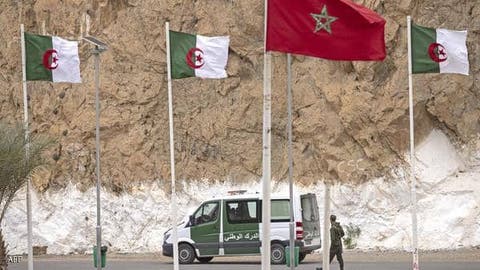 المغرب يسلم الجزائر “مطلوبين قضائيا”