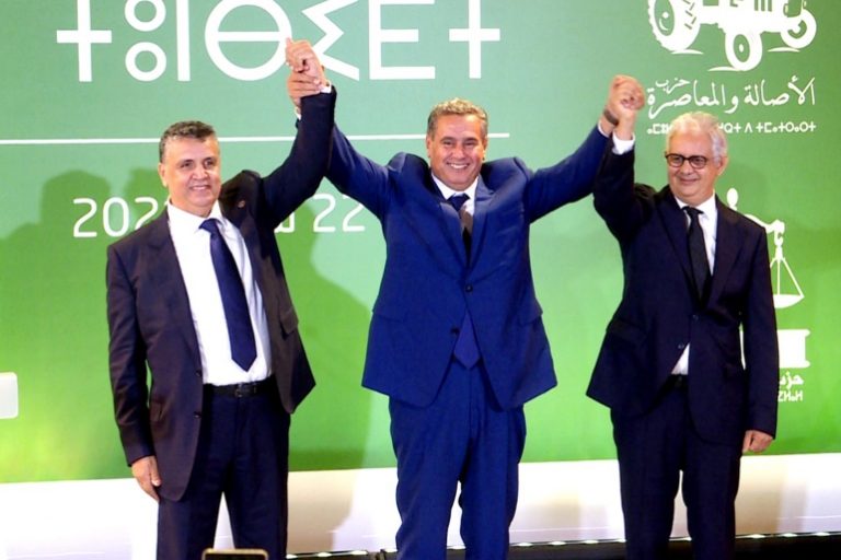 مكونات الأغلبية تجتمع وتعد المواطنين بالالتزام ب"البرامج الانتخابية"