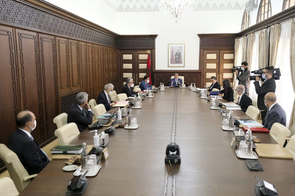 الحكومة تصادق على مرسوم تنظيم الصيد البحري بالأضواء الاصطناعية