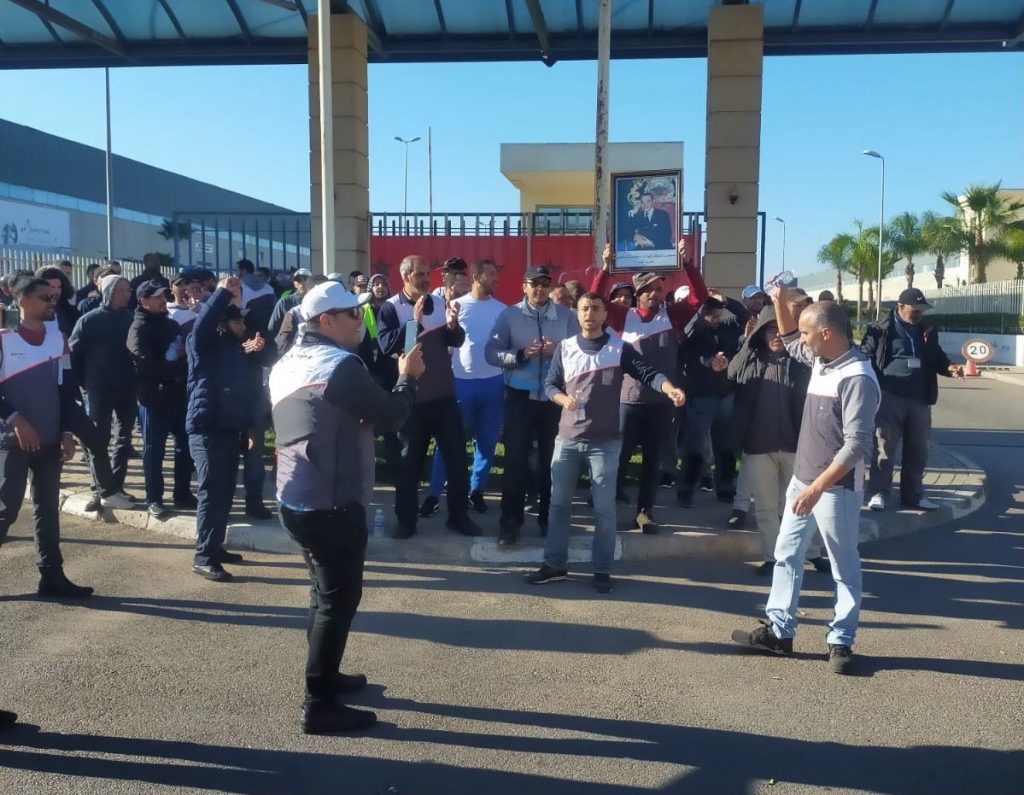 عمال SNTL بالمحمدية يخوضون اعتصاماً مفتوحاً ضد طرد 13 عاملاً