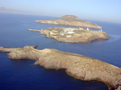 إسبانيا تحتج على المغرب بسبب إنشاء مزرعة أسماك في محيط الجزر الجعفرية