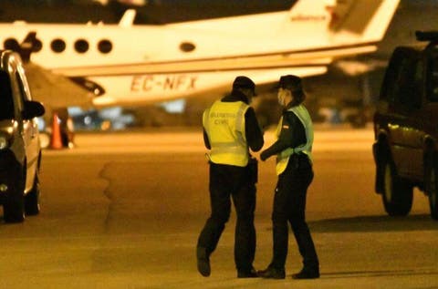 إسبانيا تقبض على 11 مسافرا هربوا من الطائرة المغربية