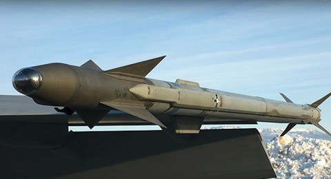 أمريكا تقر بيع صواريخ “جو – جو” للسعودية بقيمة 650 مليون دولار.