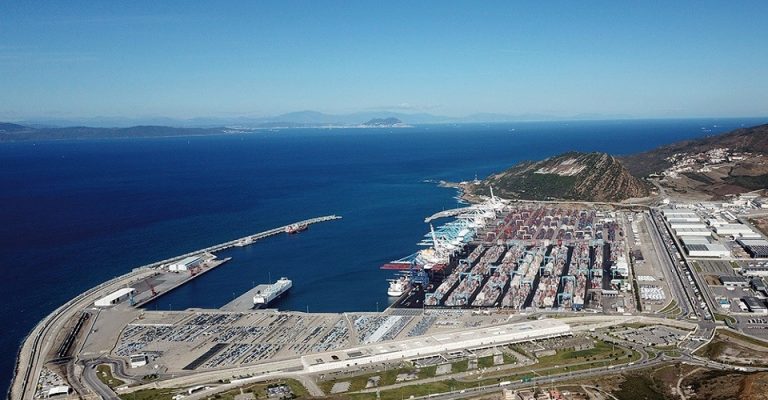 طنجة المتوسط: رقمنة كامل إجراءات العبور المينائي ابتداء من 15 نونبر