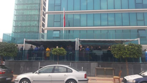 قنصلية مورسيا: الإحتجاجات تسقط موظفي الخارجية من الفراش في يوم ليس بعطلة
