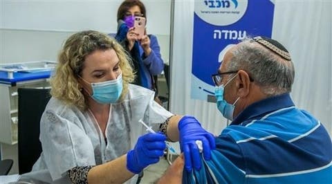 إسرائيل تقرر إعطاء جرعة لقاح رابعة