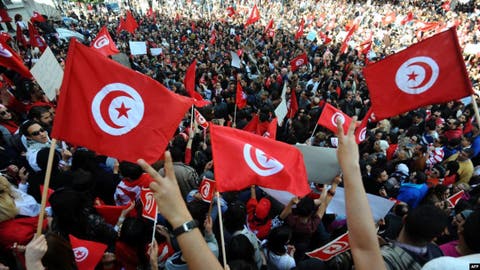 في الذكرى ال11 للثورة..  التونسيون يحتلفون بالشوارع