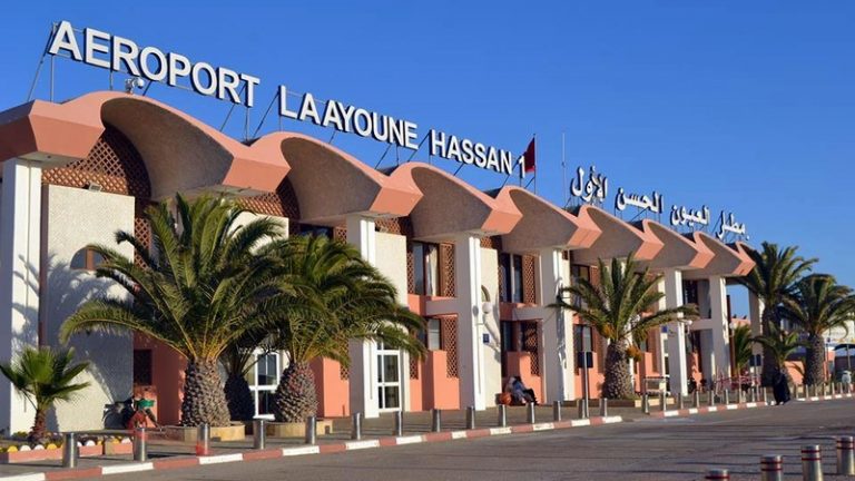 في طائرة خاصة.. أميرا دولة قطر يحلان بمطار الحسن الأول بالعيون