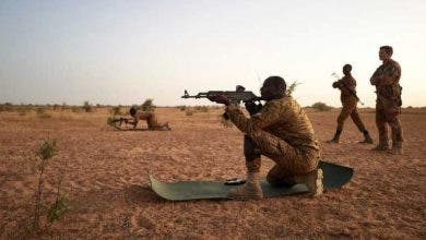 Photo of وسائل إعلام: إطلاق نار في مواقع عسكرية في بوركينا فاسو