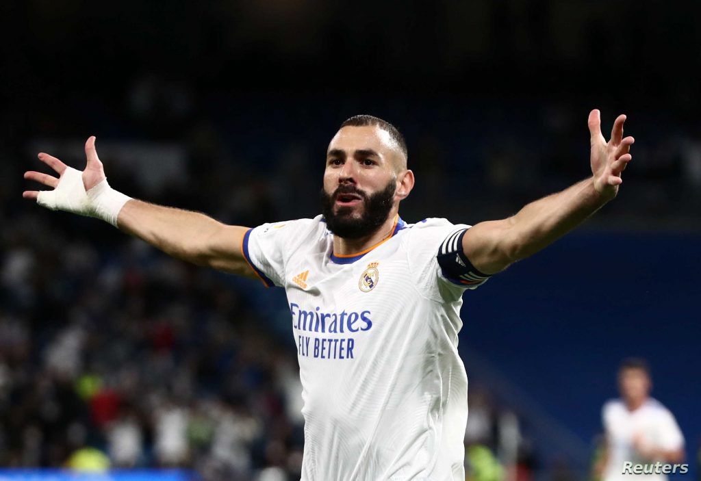 الإصابة تبعد بنزيما من قائمة ريال مدريد لمواجهة إشبيلية