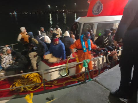 انقاذ 47 مهاجر سري فوق سواحل إقليم طانطان..