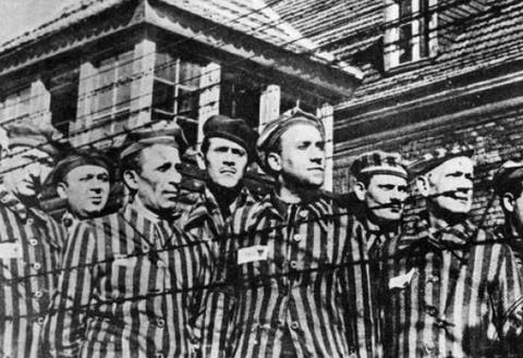 إحياء ذكرى ” الهولوكوست” أكبر جرائم ” النازية” ضد الانسانية