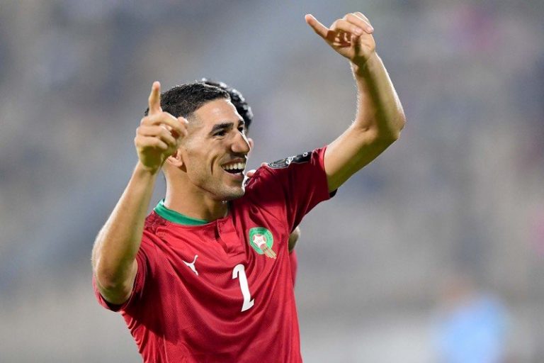 باريس سان جيرمان يحتفي بهدف حكيمي ويهنئ المنتخب على التأهل
