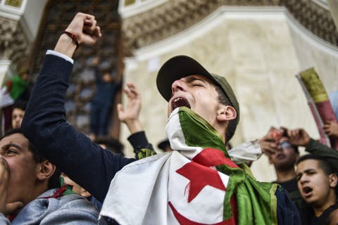مظاهرة حاشدة في باريس للجالية الجزائرية عشية الذكرى الثالثة للحراك