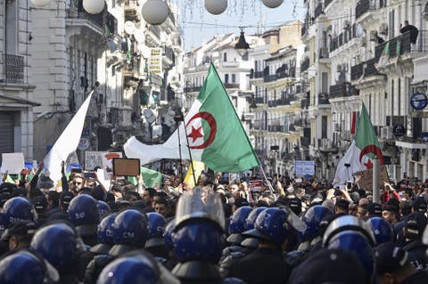 اعلام ايطالي : عشية الذكرى الثالثة للحراك “التوتر يحتدم” في الجزائر