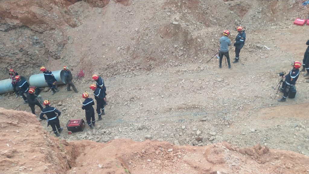 رغم انجرافات طفيفة للتربة.. استمرار عملية إنقاذ الطفل ريان