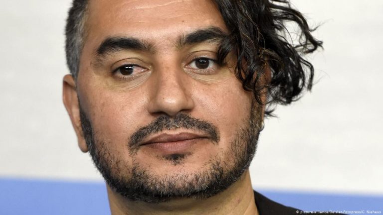 المخرج هشام العسري يطالب بإلغاء "الفلانتاين"