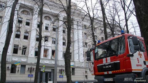 أوكرانيا.. إصابة 8 رجال إنقاذ بانفجار عبوة ناسفة في شاحنة إطفاء