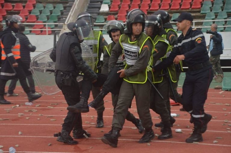 "شغب" مباراة حسنية أكادير والفتح الرباطي يسفر عن إيقاف 84 شخصا
