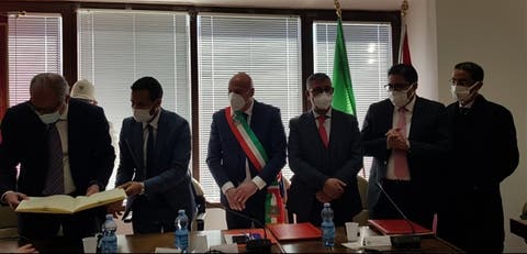 إيطاليا: التوقيع على مشروع إتفاقية تؤامة بين مدينتي الداخلة و كروتوني