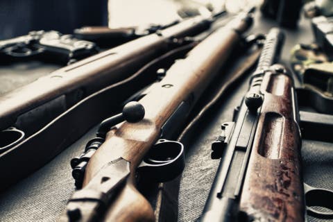 “قانون الأسلحة النارية” على طاولة المجلس الحكومي