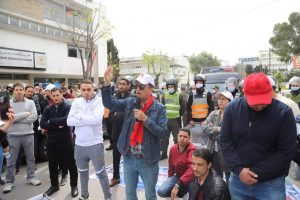 الأمن يطوق مسيرة لاساتذة التعاقد بطنجة ( صور)
