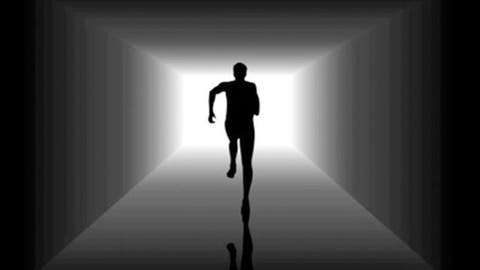 اكتشف شخصيتك.. هل ترى رجلاً يركض نحوك أم يهرب منك؟