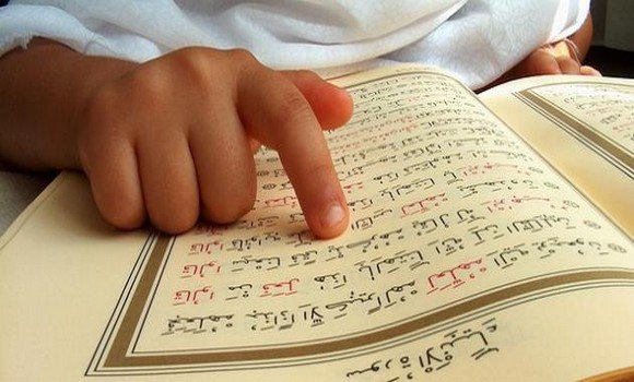 يحصل بالجزائر.. إحياء مغنية راي لحفل تكريم حفظة القرآن الكريم