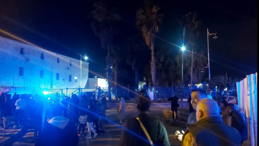 مليلية المحتلة.. الساكنة تحتج للمطالبة بفتح المعبر الحدودي البري