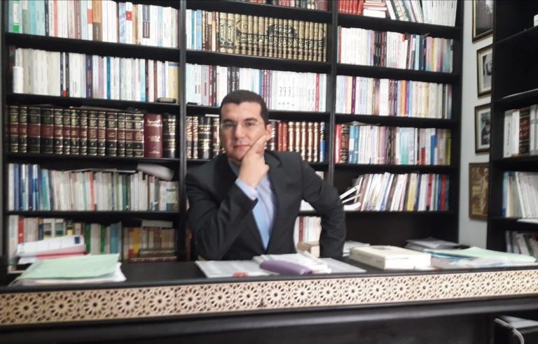 دعوى "تحريف" القرآن وحلُّ عالِمٍ مغربي للإشكال ؟!